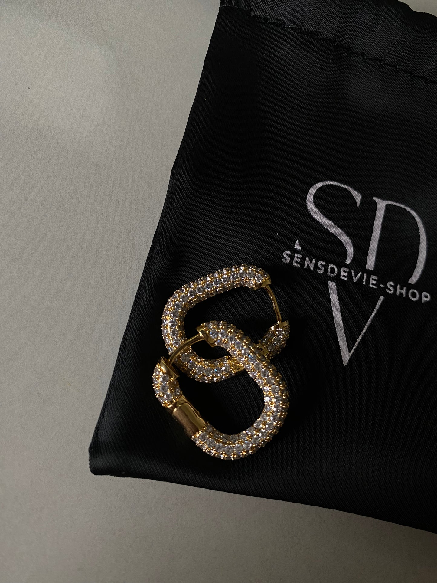 Amia Zirkonia Creolen