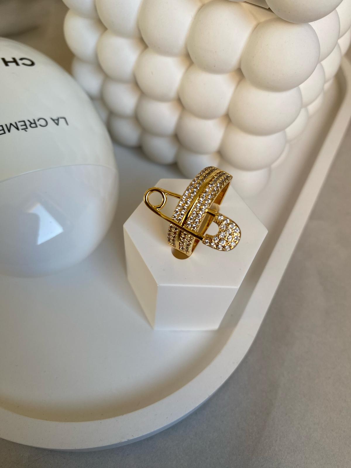 Petite Riviera Ring