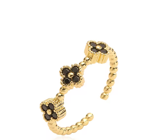Clover Deluxe Zirconia Ring