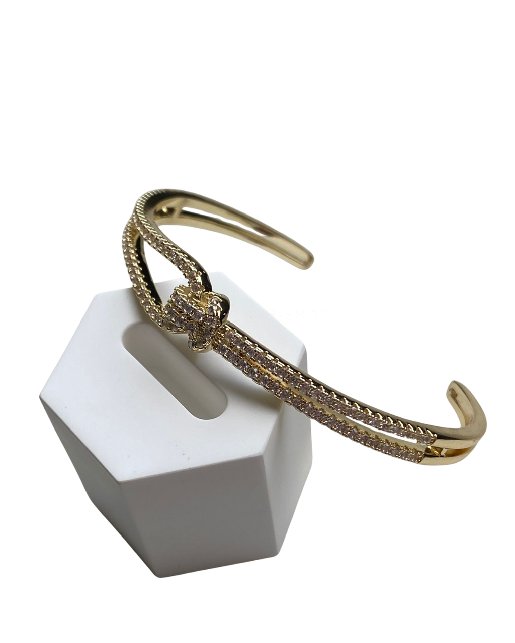 Armreif mit Knotendetail – 14K vergoldet mit Zirkonia