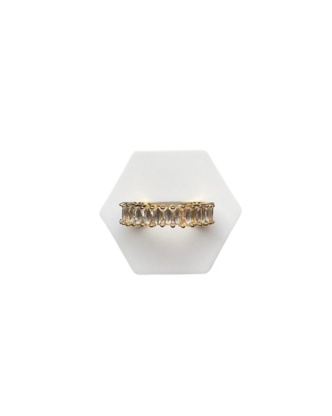 Luxuriöser Goldring mit Zirkonia