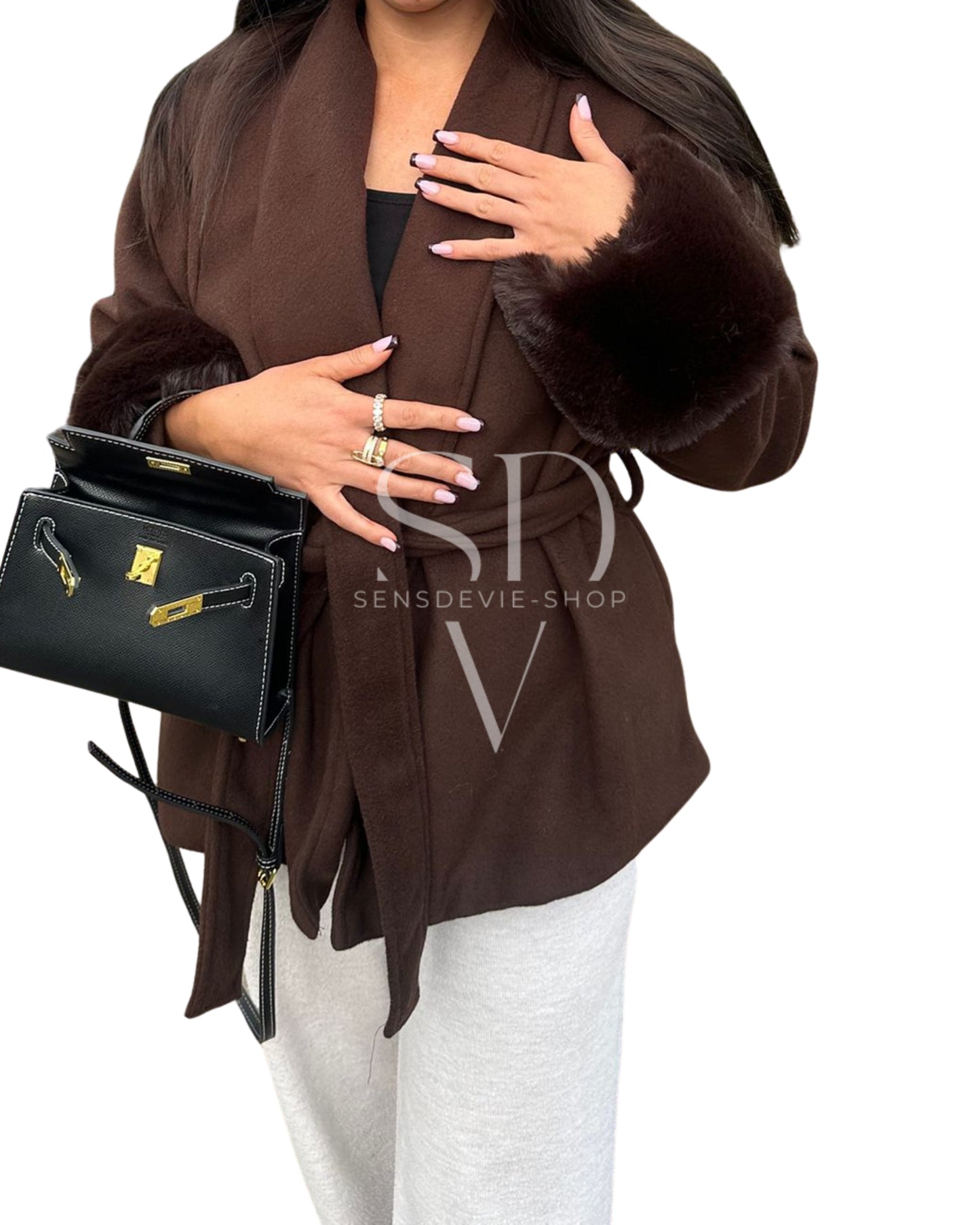 Eleganter Wollmantel mit Kunstpelzärmel