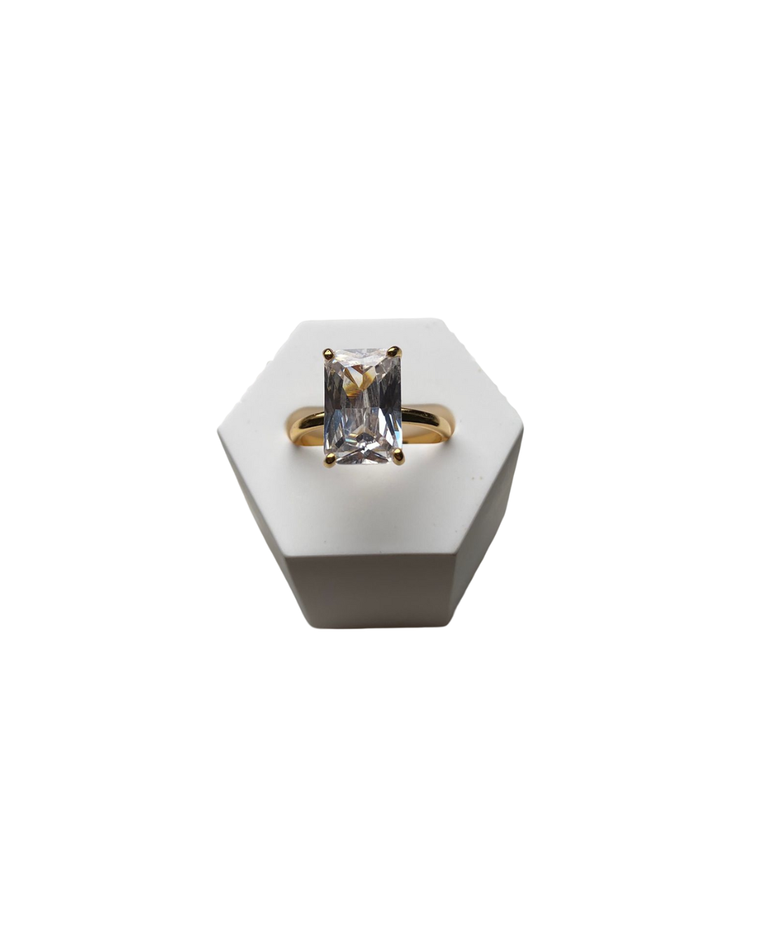 Eleganter Goldring mit 5-Karat Zirkonia