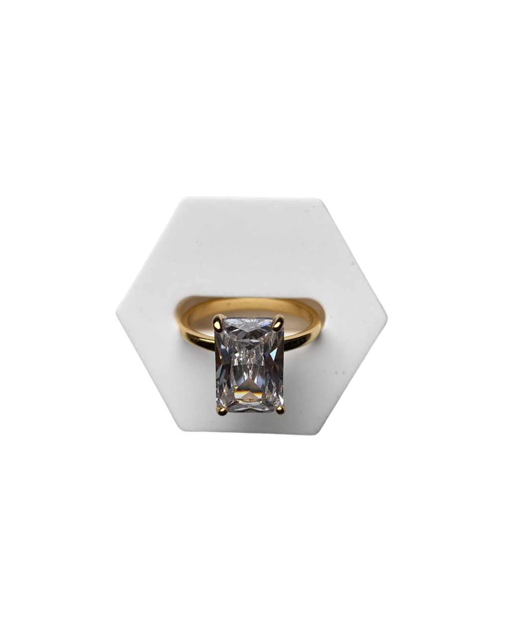 Eleganter Goldring mit 5-Karat Zirkonia