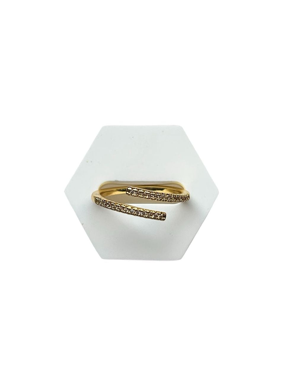 Eleganter Goldring mit Zirkoniabesatz