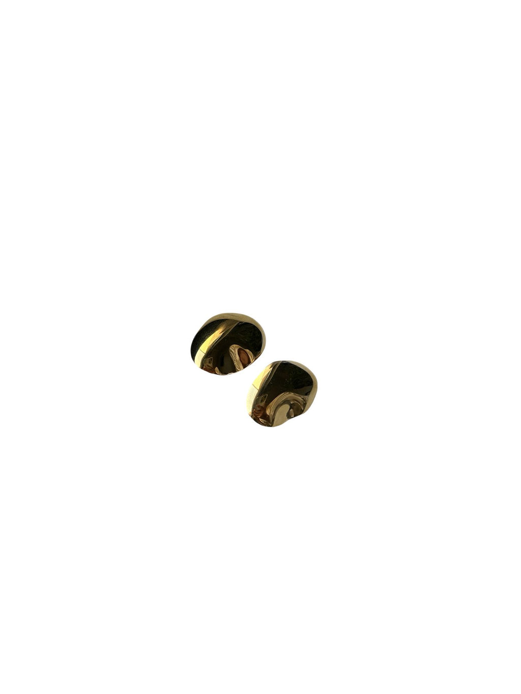 Elegante goldene Ohrringe in Tropfenform